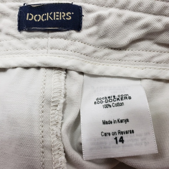 Dockers Shorts Size 14 Womens Bermuda Chino Khaki - Picture 3 of 4